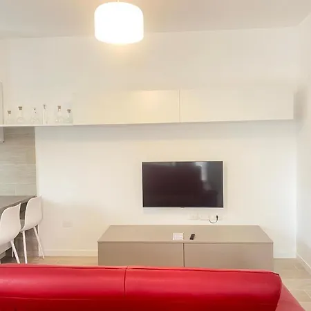 Appartement Nuovo Trilocale Con Giardino, Aria Condizionata