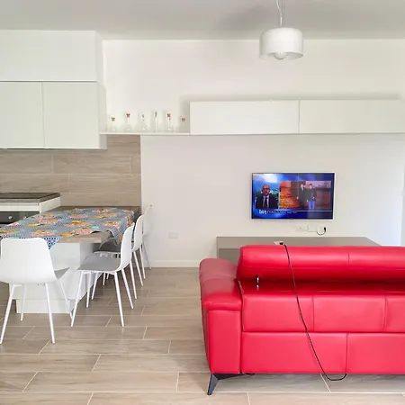 Nuovo Trilocale Con Giardino, Aria Condizionata سيرولو